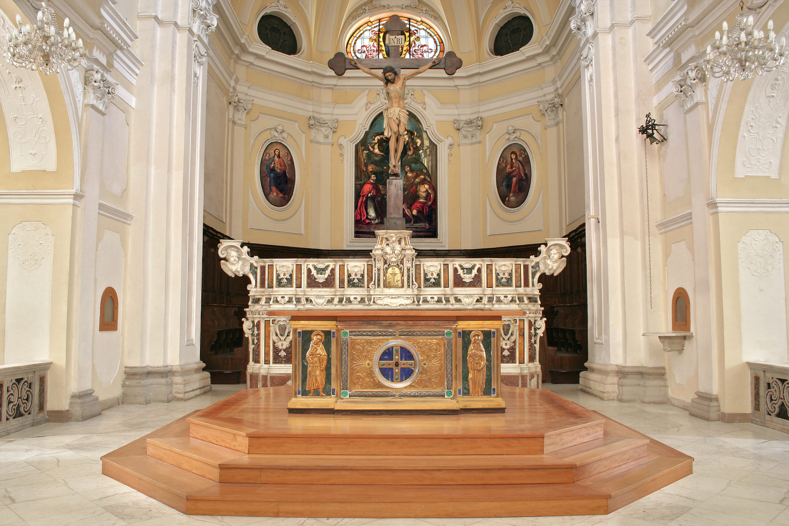 panoramica altare